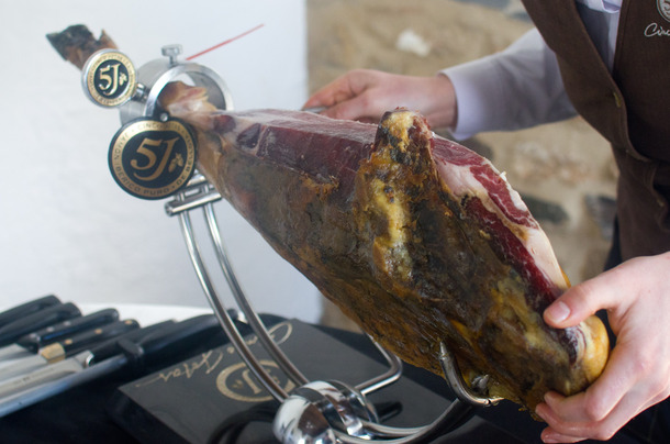 Pata negra: the secrets of the most expensive ham in the world